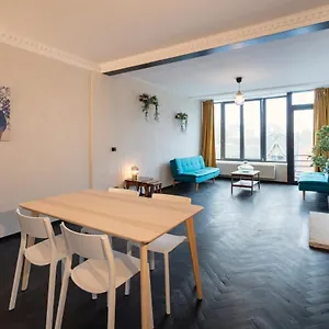  Appartamento Charming And Spacious Center